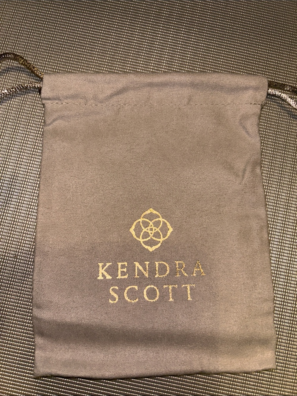 Kendra Scott dust bag